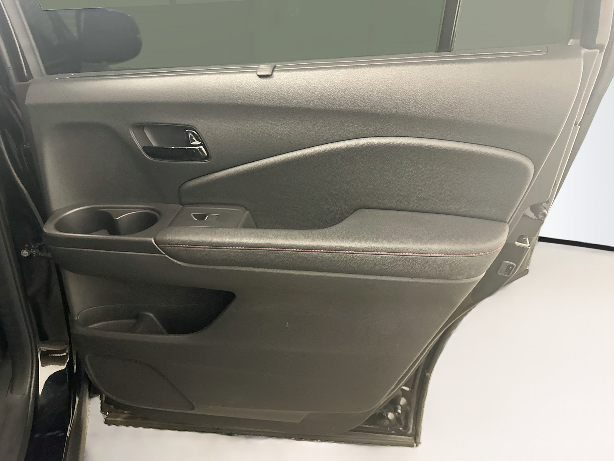 Used 2025 Honda Passport Black Edition image 33