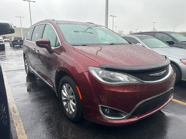 Used 2019 Chrysler Pacifica Touring-L FWD image 6