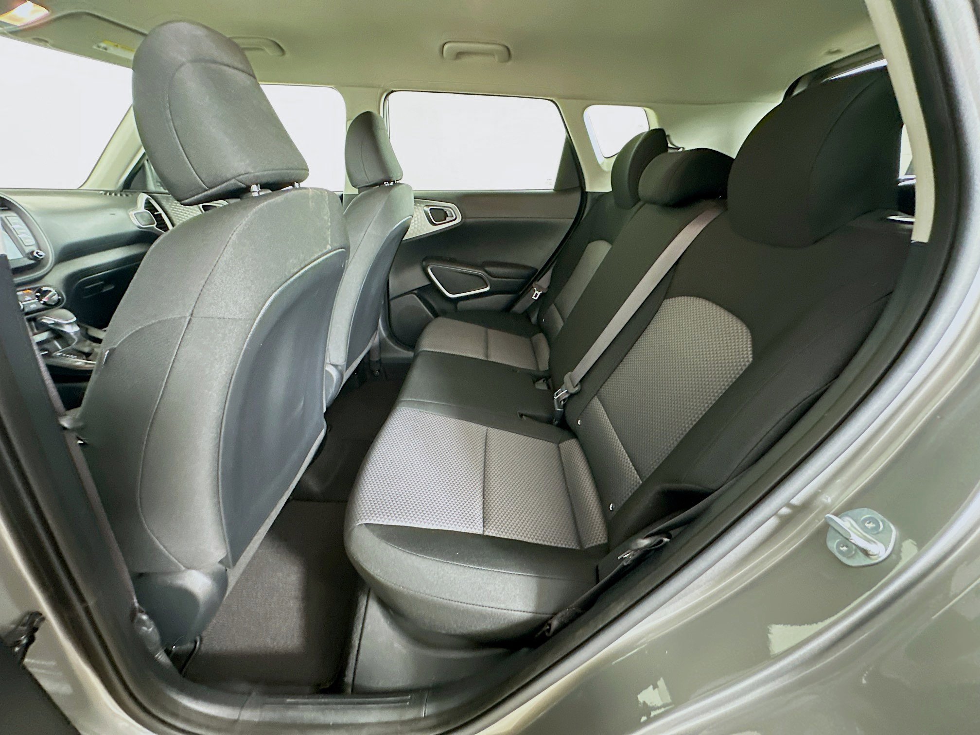 Used 2025 Kia Soul LX w/ LX Technology Package image 26