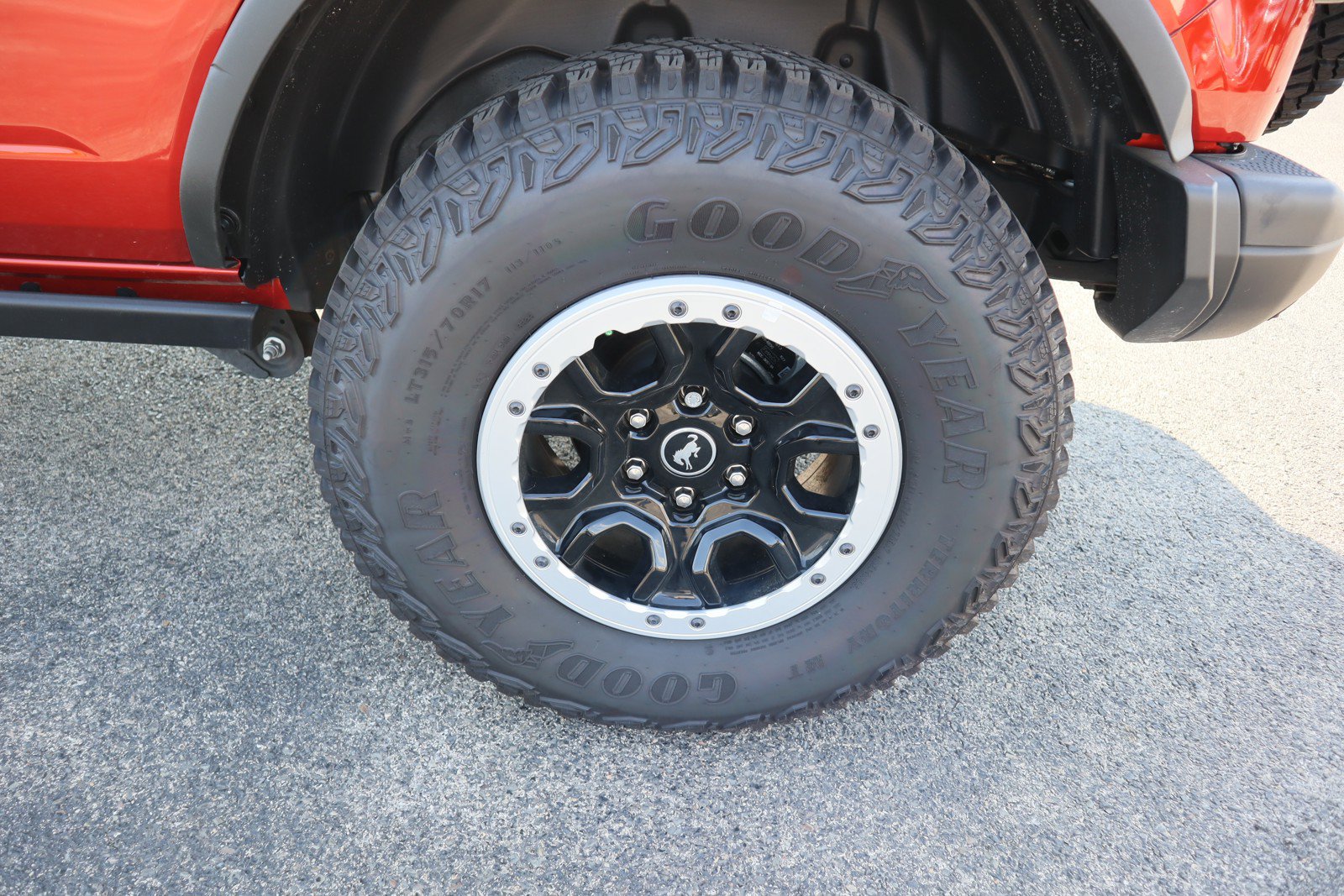 New 2023 Ford Bronco Badlands w/ Sasquatch Package AWD/4WD image 17