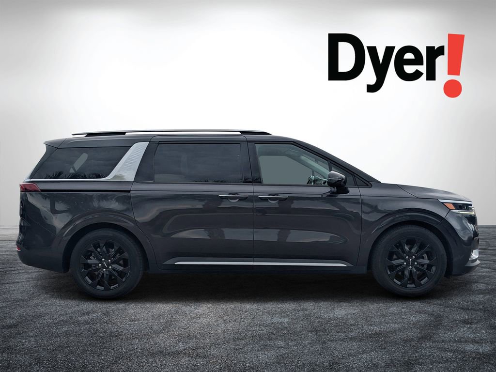Used 2022 Kia Carnival SX FWD image 2
