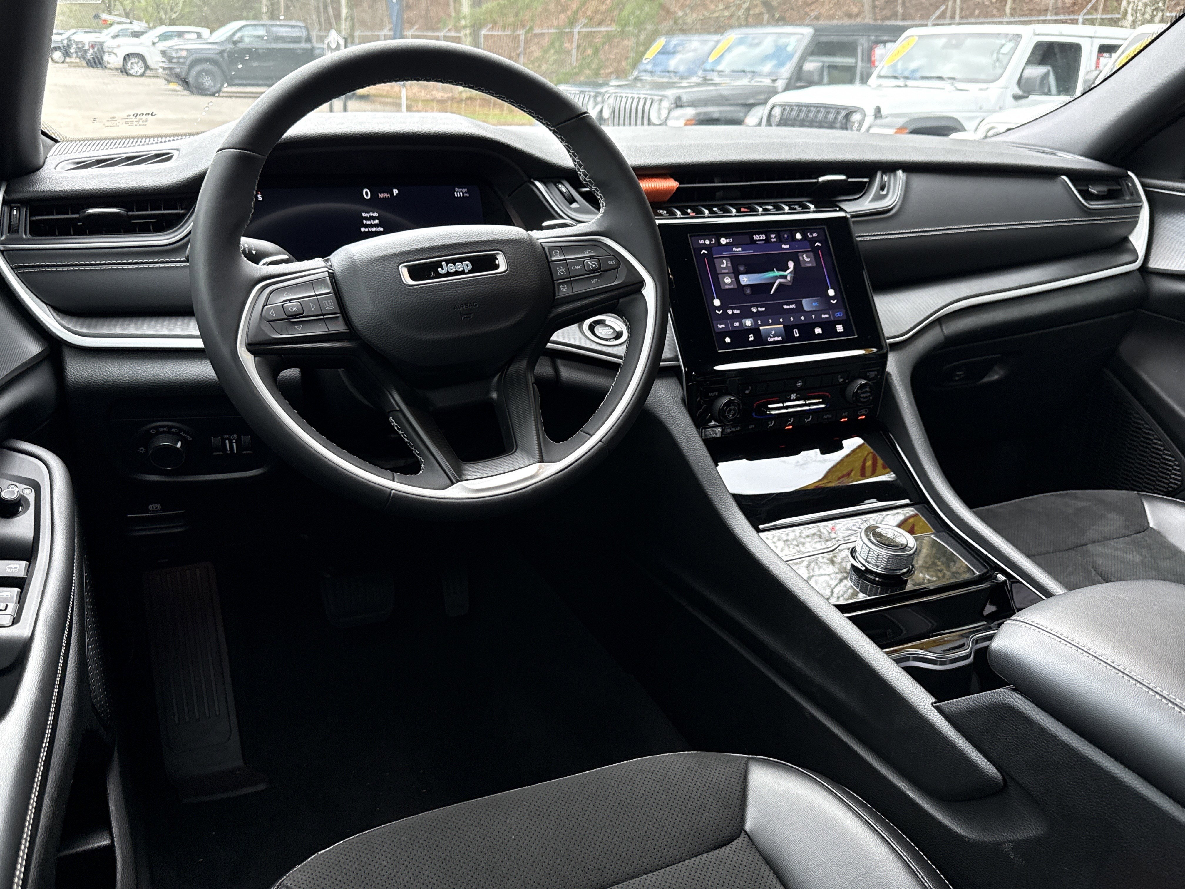 Used 2023 Jeep Grand Cherokee L Laredo image 22