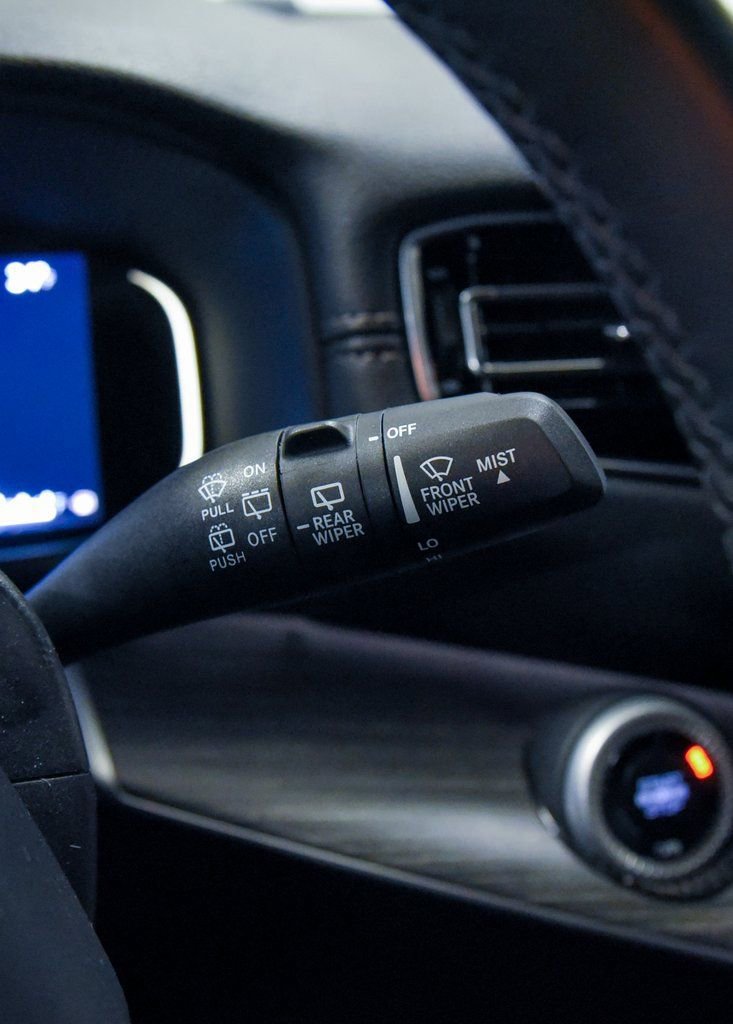 Used 2024 Jeep Wagoneer L Series II w/ Flexible Seating Group image 31