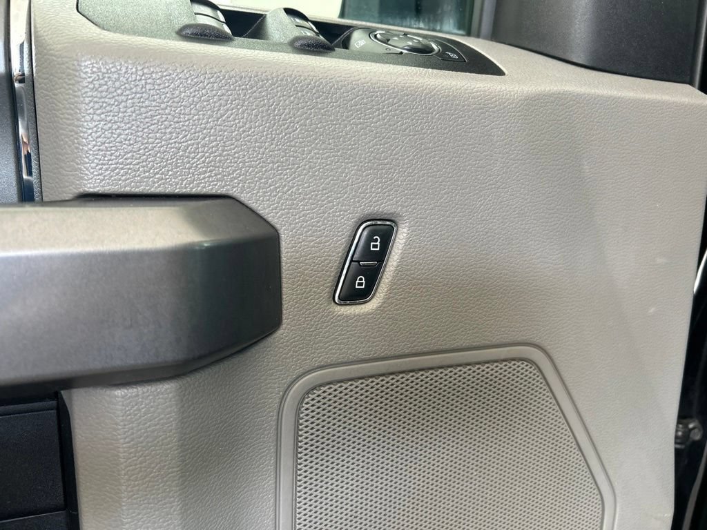 Used 2019 Ford F150 XLT w/ Equipment Group 302A Luxury AWD/4WD image 40