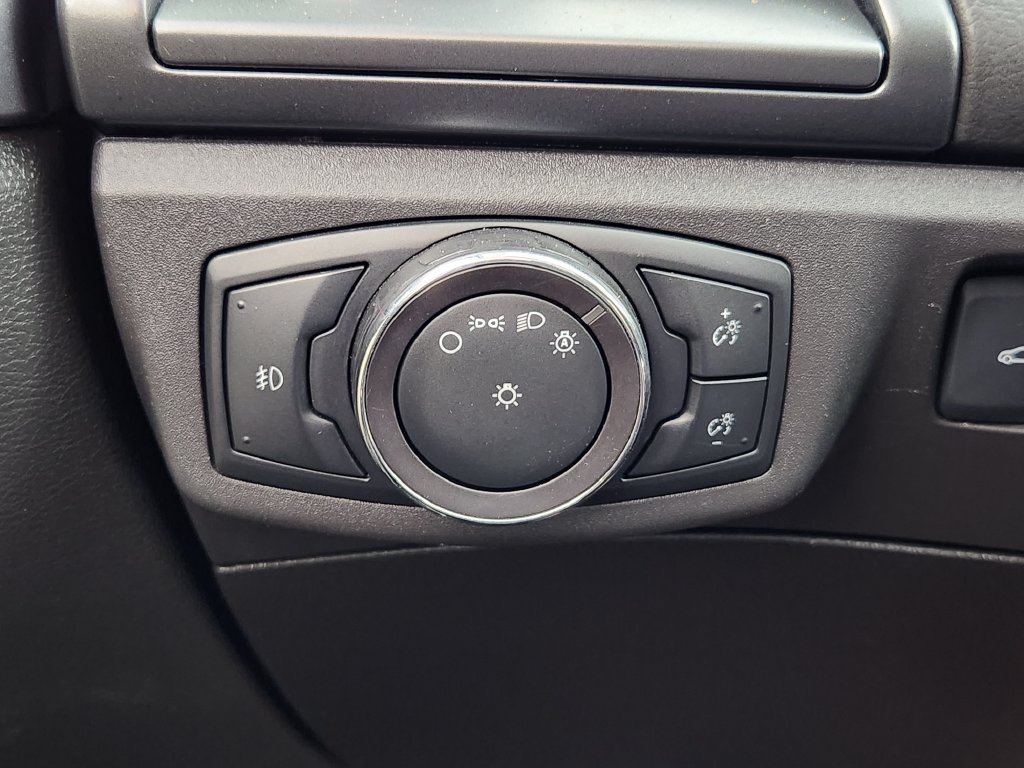 Used 2015 Ford Fusion Titanium FWD image 27