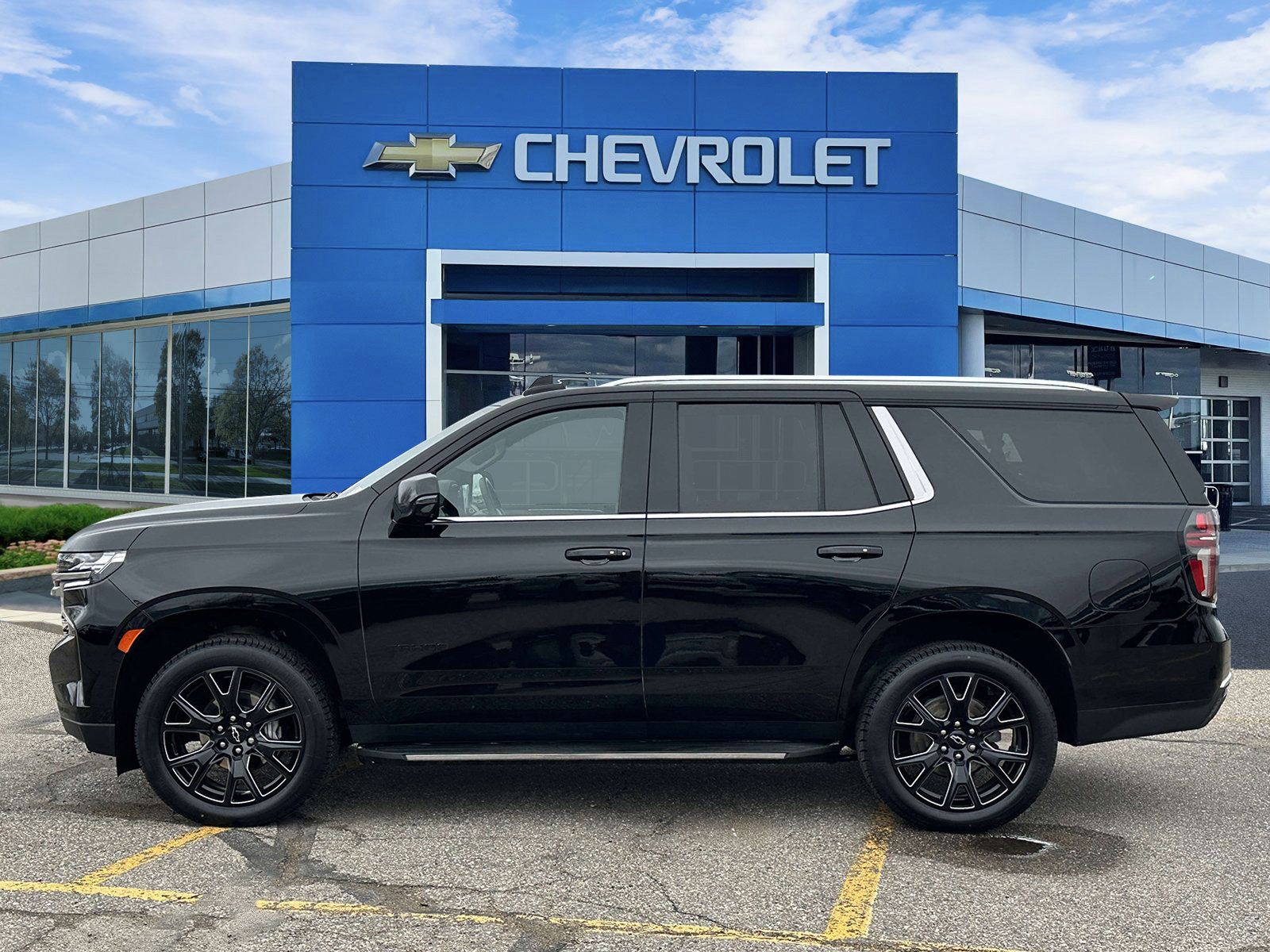 Certified 2023 Chevrolet Tahoe LT w/ LT Signature Package image 2