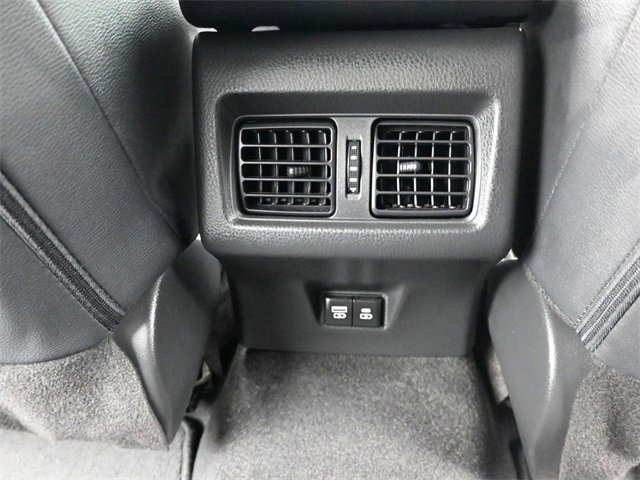 Used 2025 Toyota Camry SE w/ Convenience Package image 25