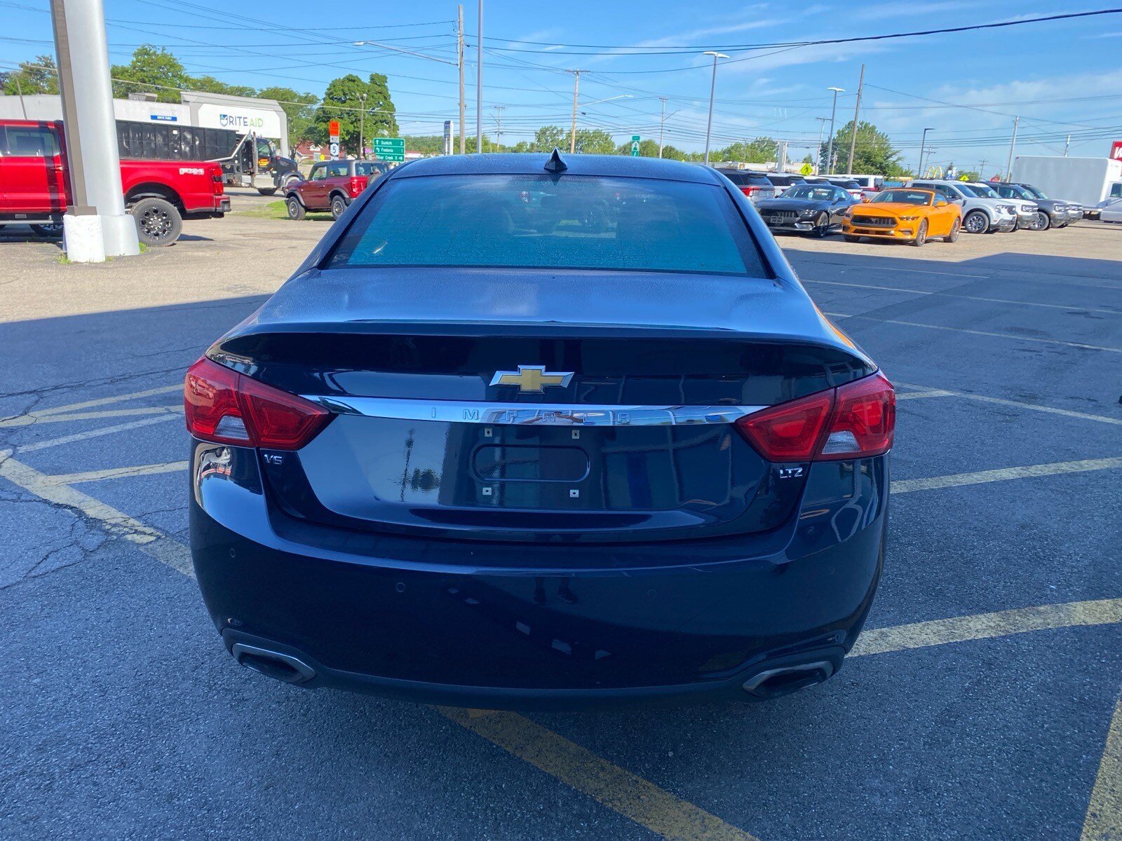 Used 2015 Chevrolet Impala LTZ FWD image 5