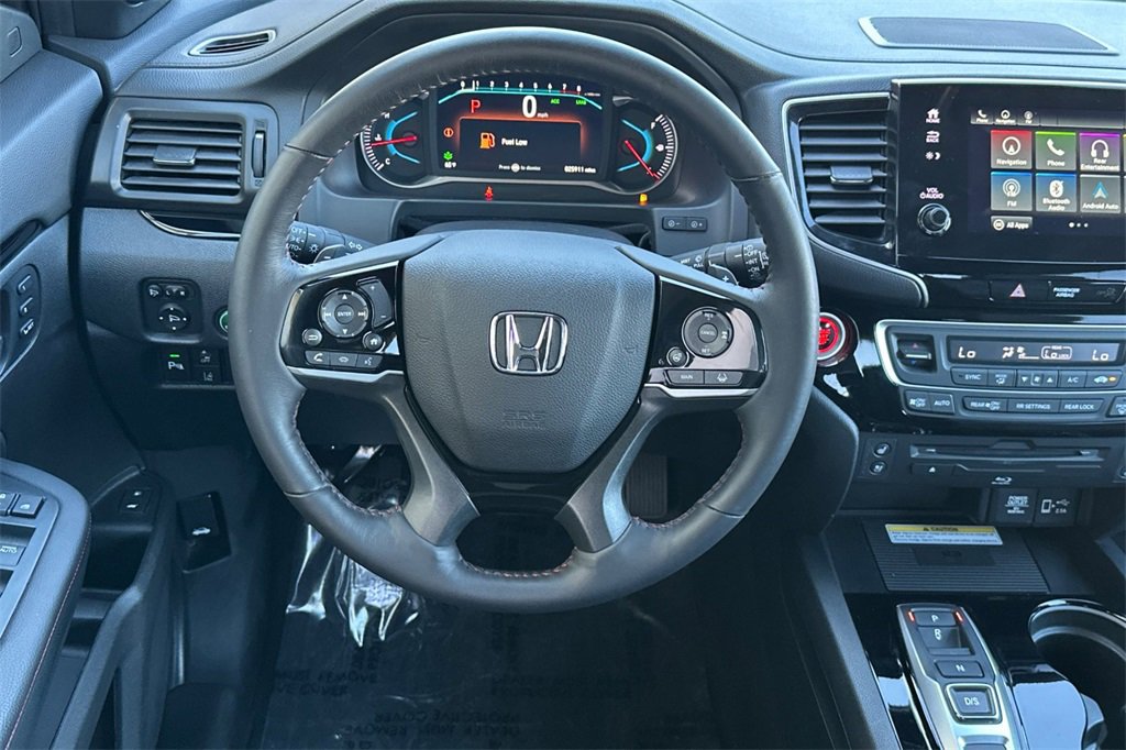 Certified 2022 Honda Pilot Black Edition image 18