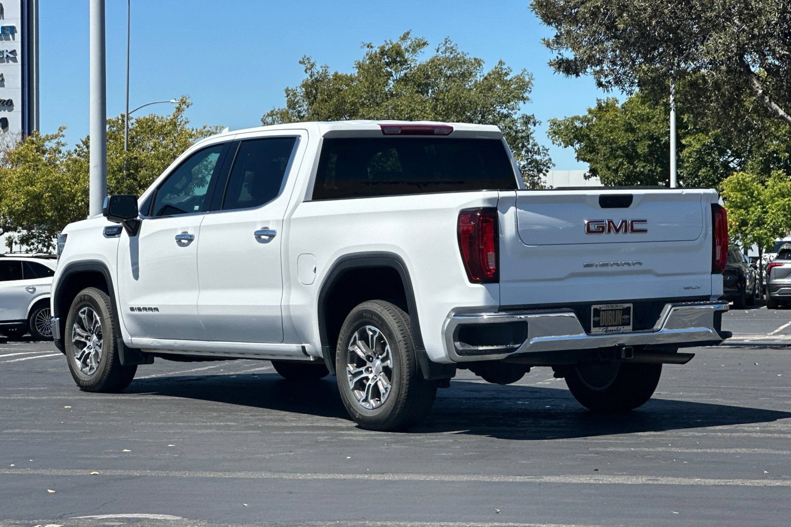 Used 2025 GMC Sierra 1500 SLT RWD image 6