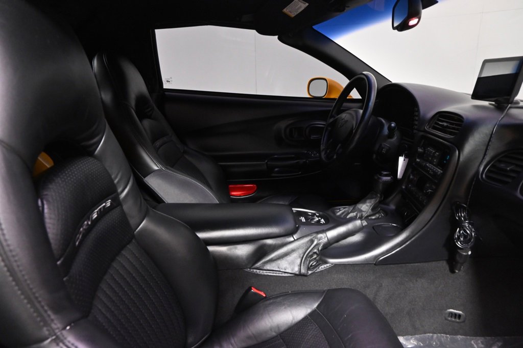 Used 2002 Chevrolet Corvette Convertible w/ Preferred Equipment Group2 image 16