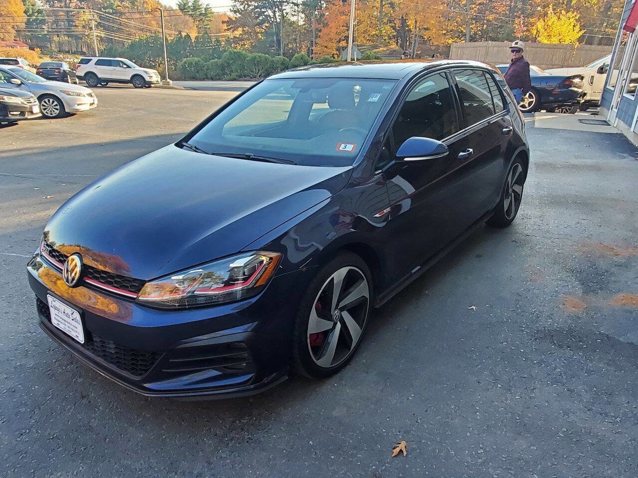 Used 2018 Volkswagen GTI SE FWD image 4
