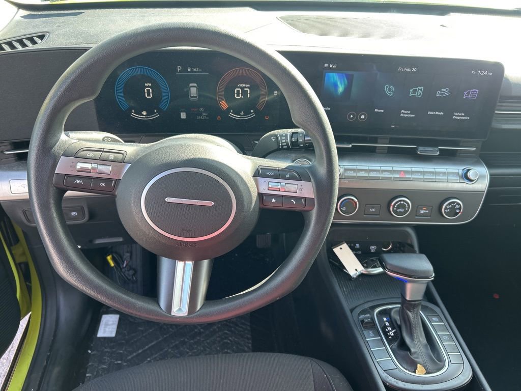 Used 2024 Hyundai Kona SE image 13