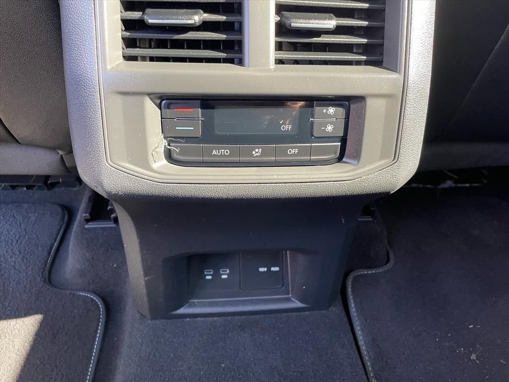 Used 2023 Volkswagen Atlas SEL image 19