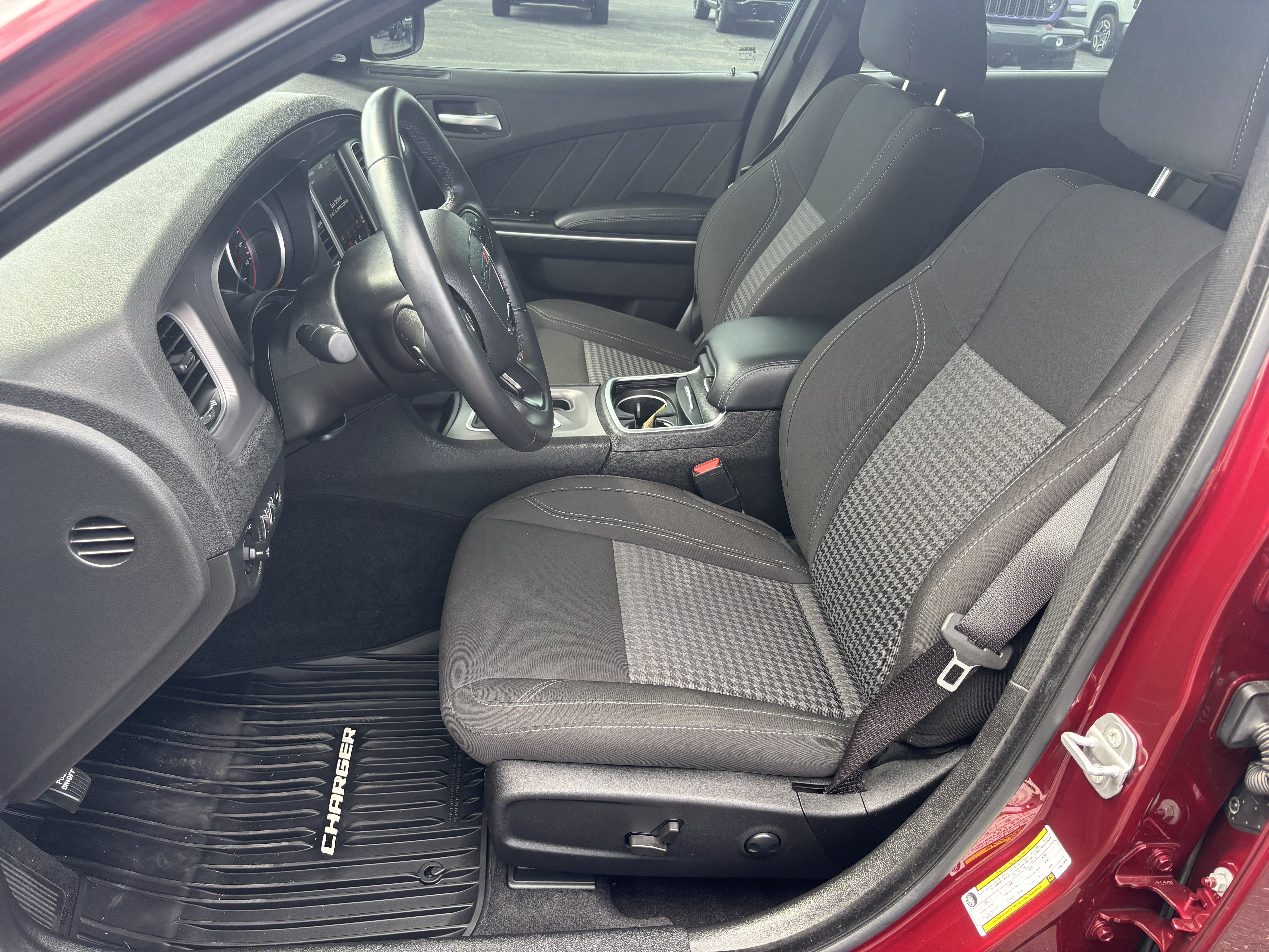 Used 2023 Dodge Charger SXT AWD/4WD image 10