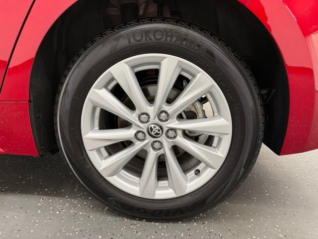 Certified 2025 Toyota Corolla SE w/ SE Package FWD image 20