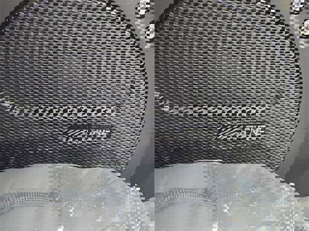 Used 2023 Jeep Wrangler Unlimited Rubicon 4xe w/ Steel Bumper Group image 15