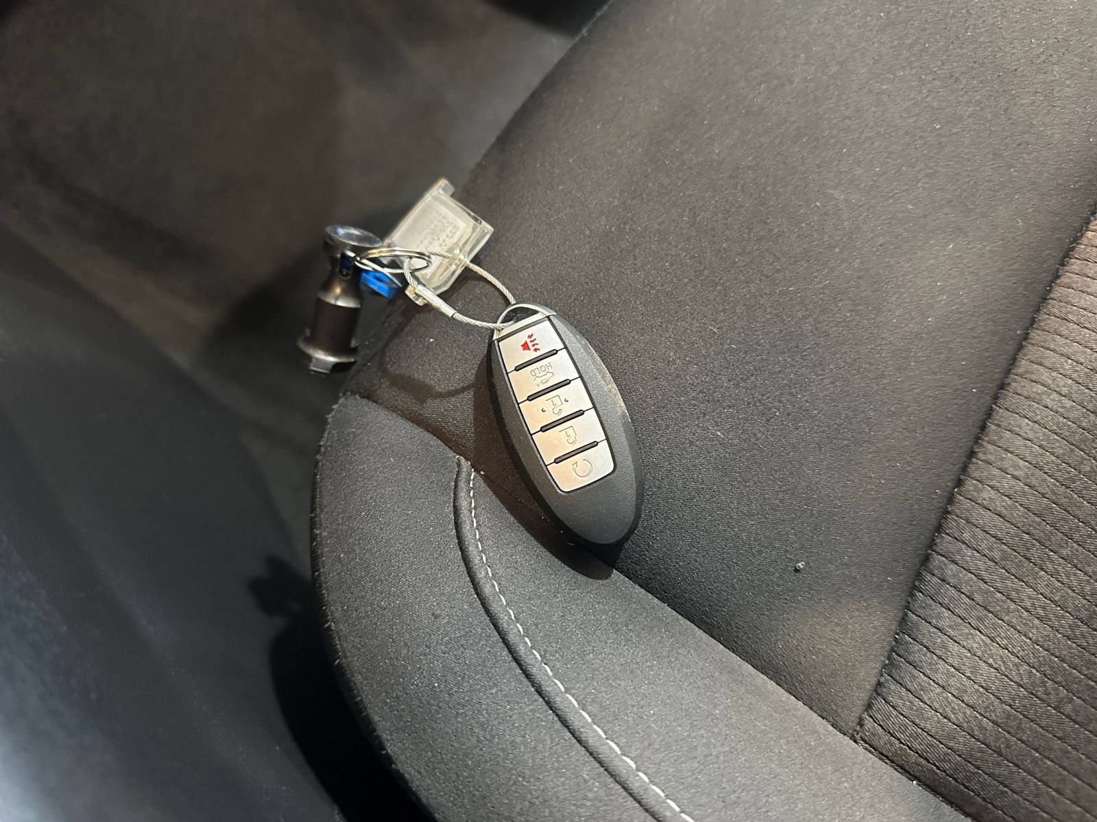 Used 2025 Nissan Altima 2.5 SV FWD image 21
