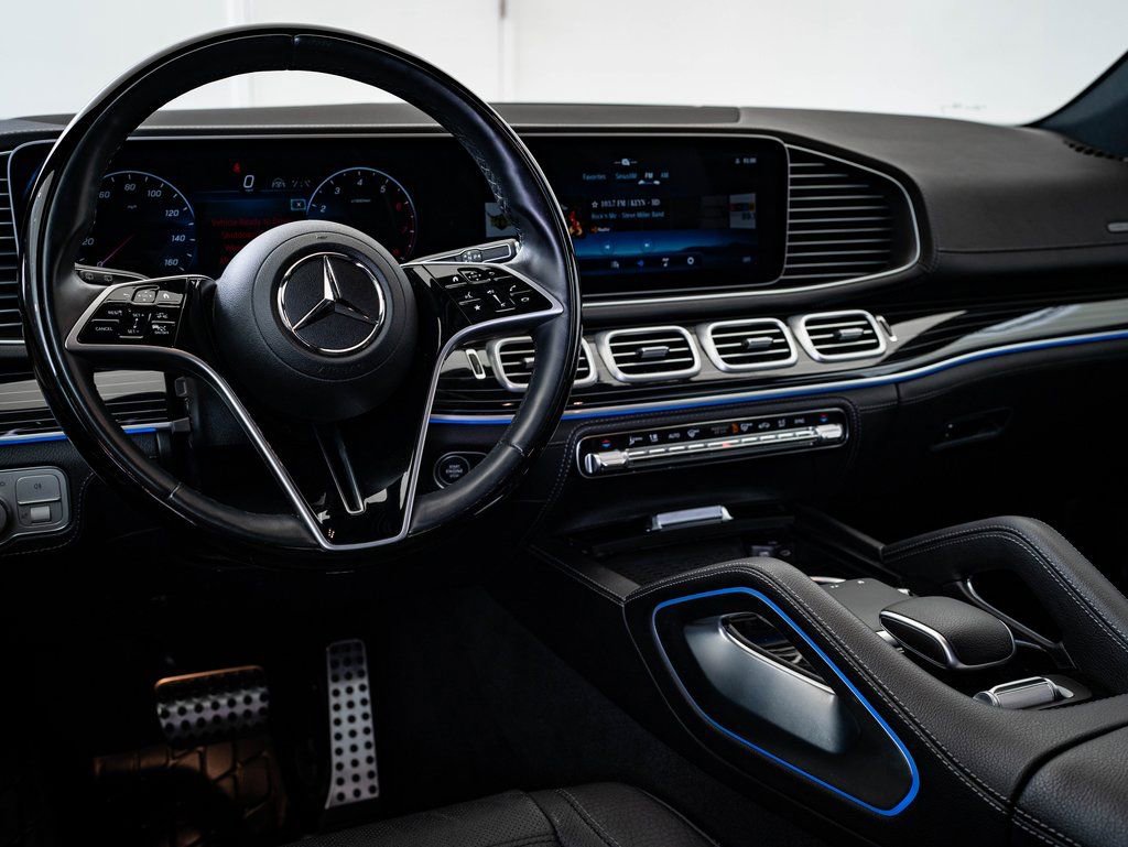 Used 2024 Mercedes-Benz GLS 450 4MATIC image 4