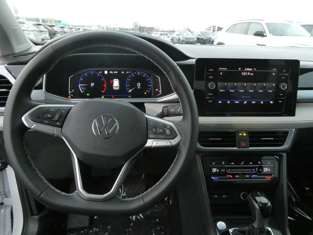 New 2026 Volkswagen Taos SEL AWD/4WD image 31