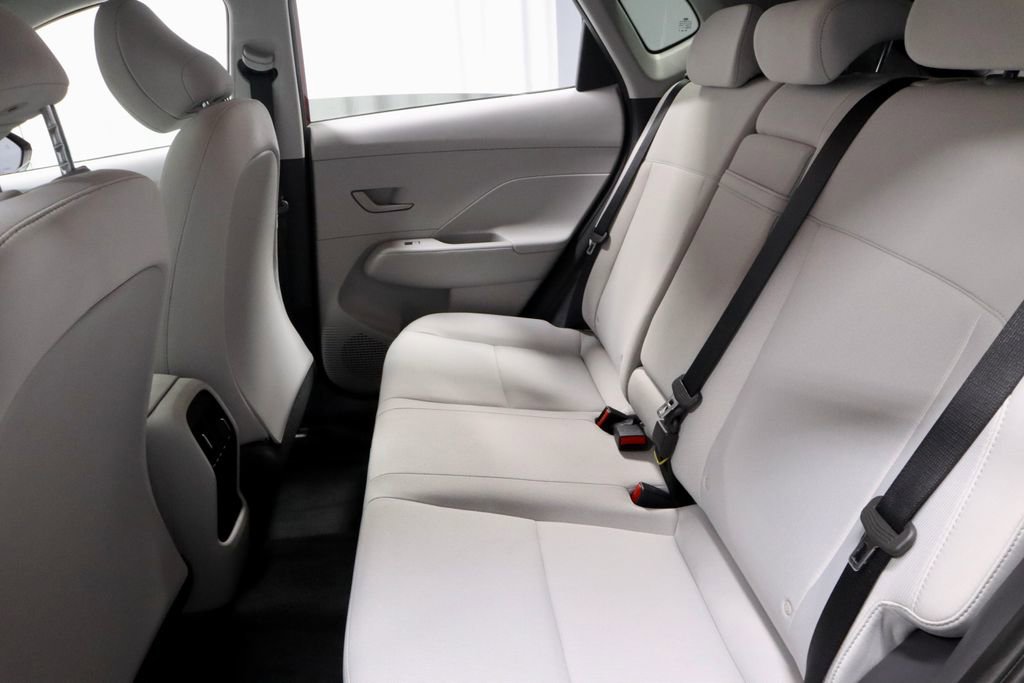 Certified 2025 Hyundai Kona SEL FWD image 21