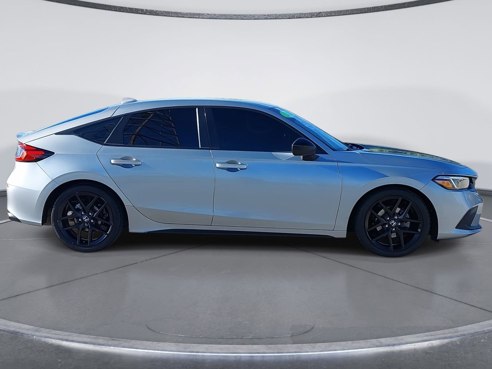 Used 2022 Honda Civic Sport image 2