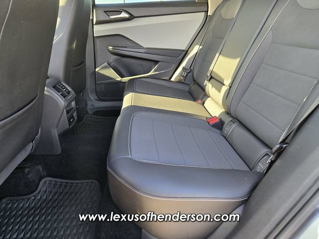 Used 2022 Volkswagen Taos SE FWD image 11