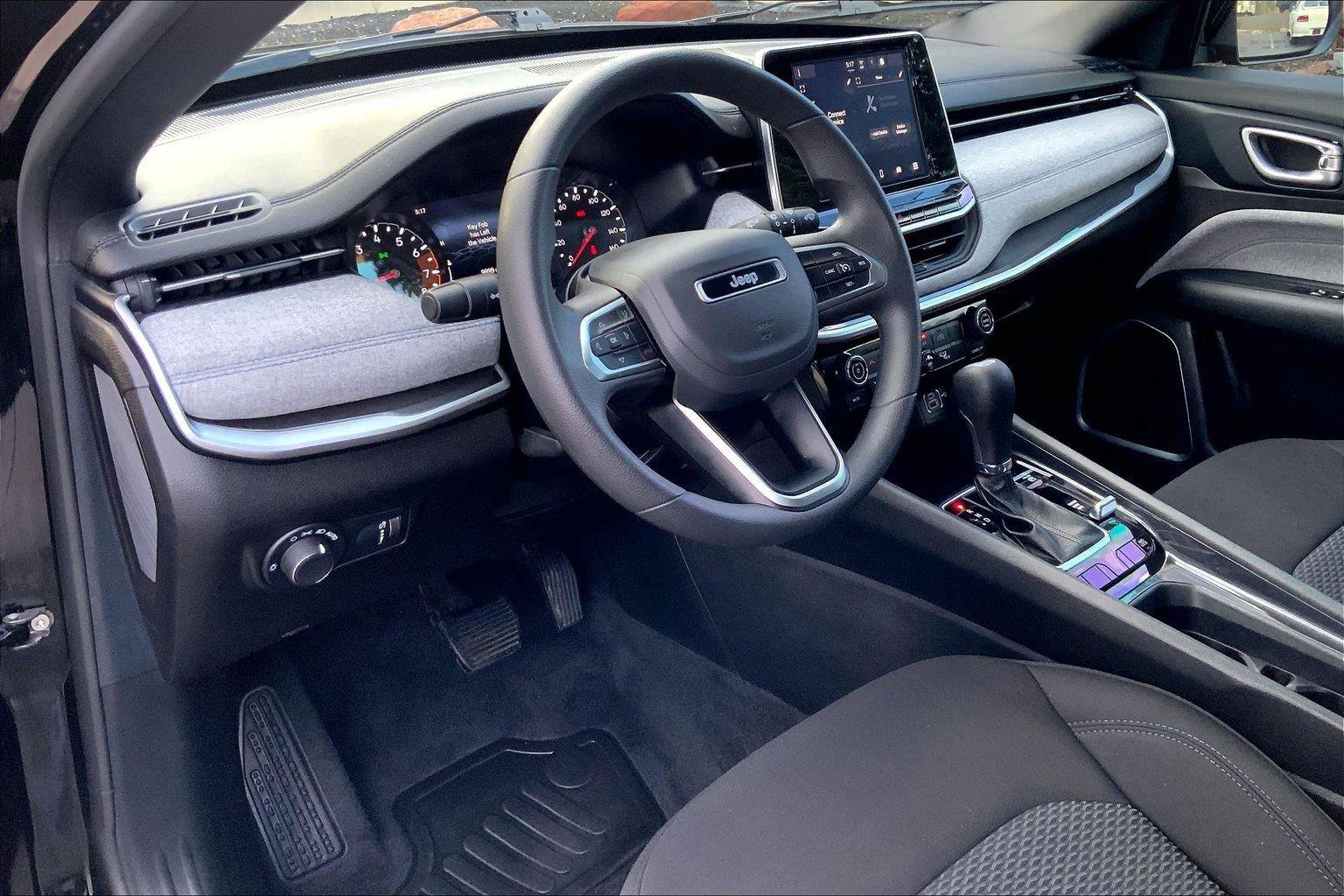 Certified 2025 Jeep Compass Sport AWD/4WD image 14