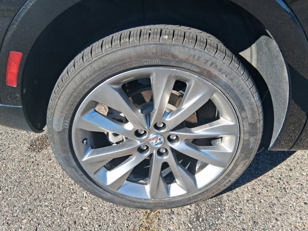 Used 2022 Buick Envision Avenir w/ Safety Package FWD image 18