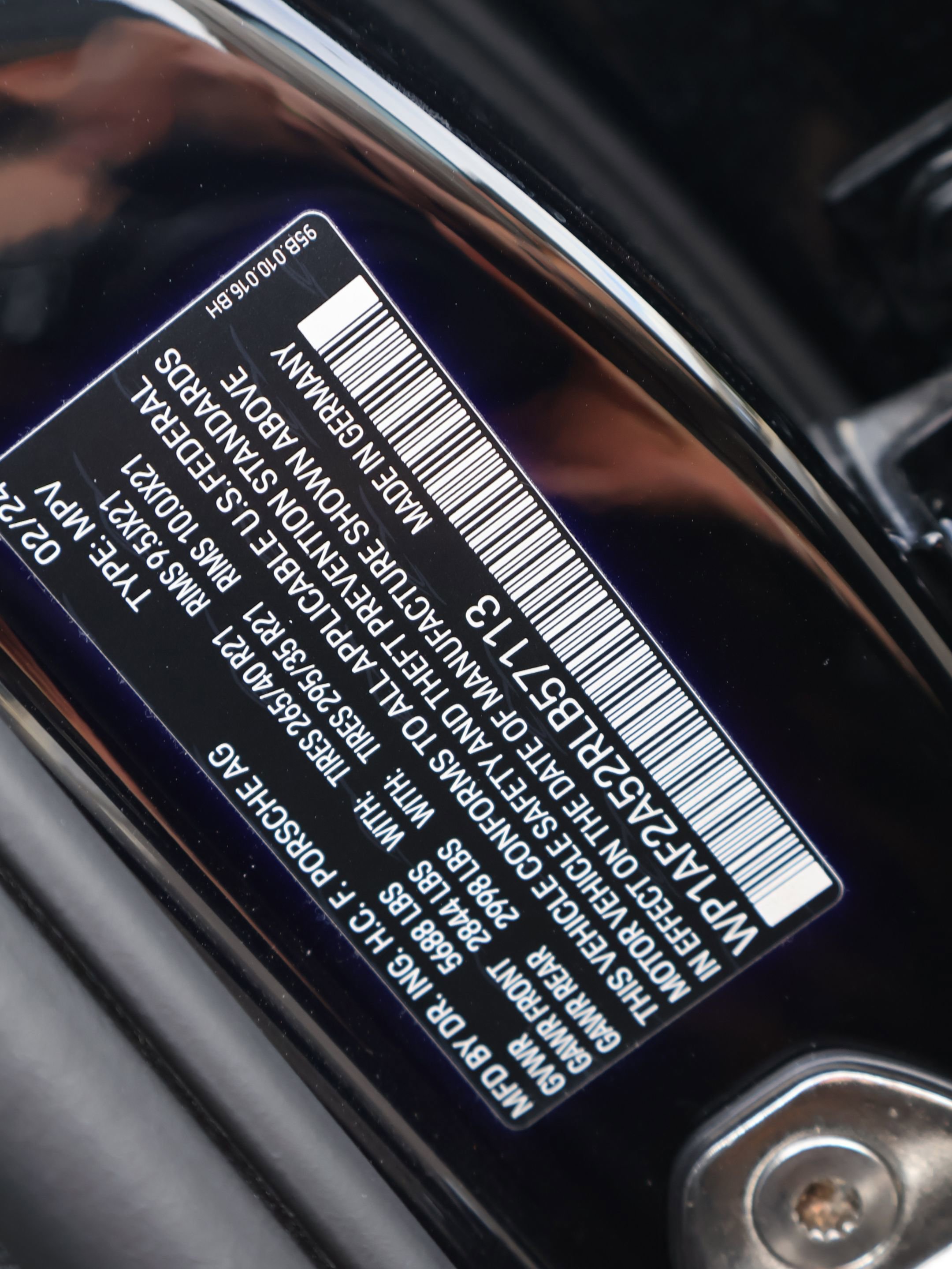 Certified 2024 Porsche Macan GTS image 30