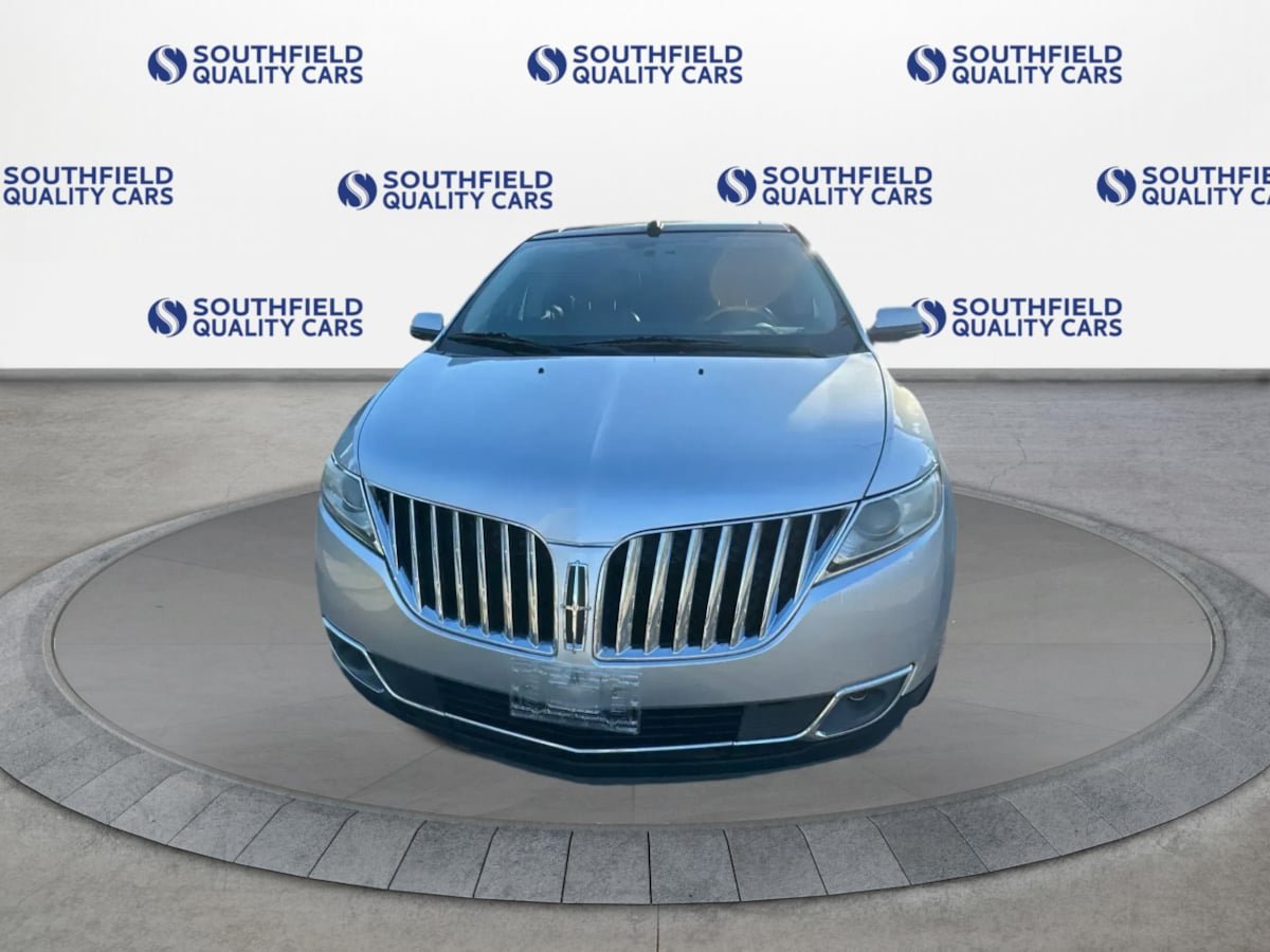 Used 2013 Lincoln MKX AWD image 9