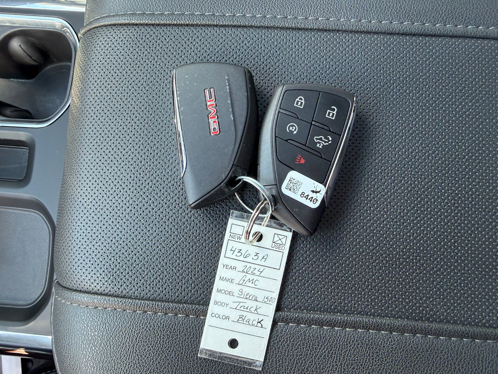 Used 2024 GMC Sierra 1500 SLT w/ SLT Premium Plus Package image 41