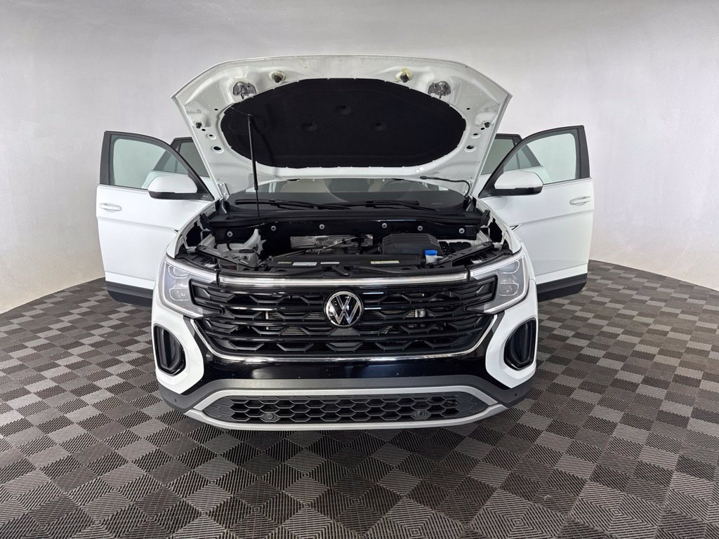 Used 2025 Volkswagen Atlas Cross Sport SE AWD/4WD image 12