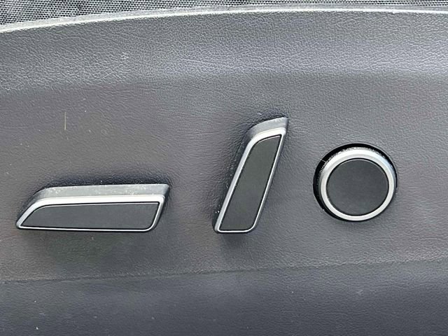 Used 2022 Tesla Model Y Performance image 27