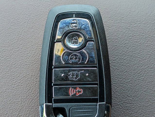 New 2026 Lincoln Navigator Reserve AWD/4WD image 33