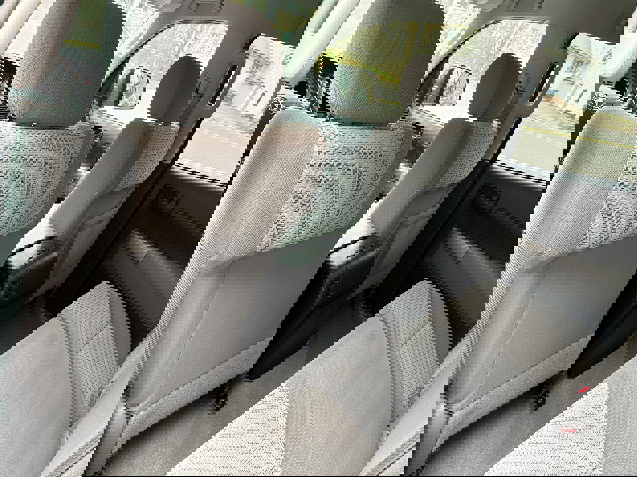 Used 2010 Toyota Tundra 4x4 Double Cab image 17