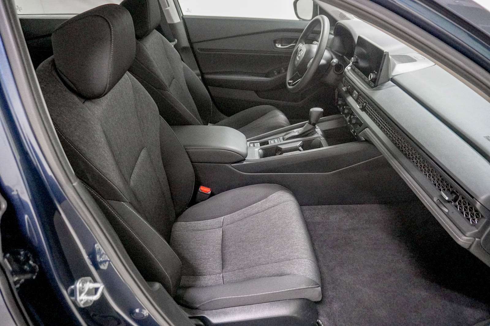 Certified 2025 Honda Accord SE image 29