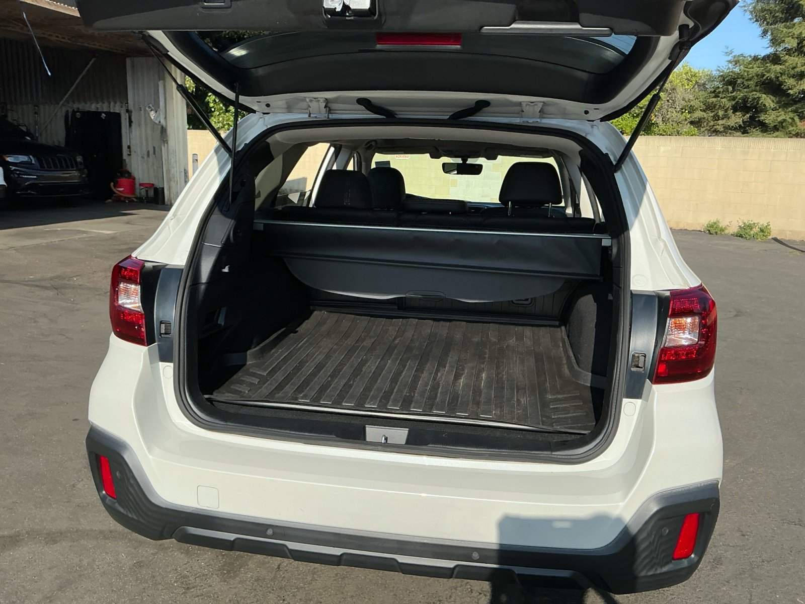 Used 2018 Subaru Outback 2.5i Limited image 26