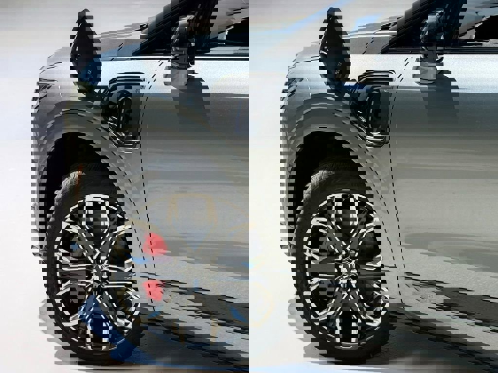 New 2026 Cadillac Optiq V AWD/4WD image 8