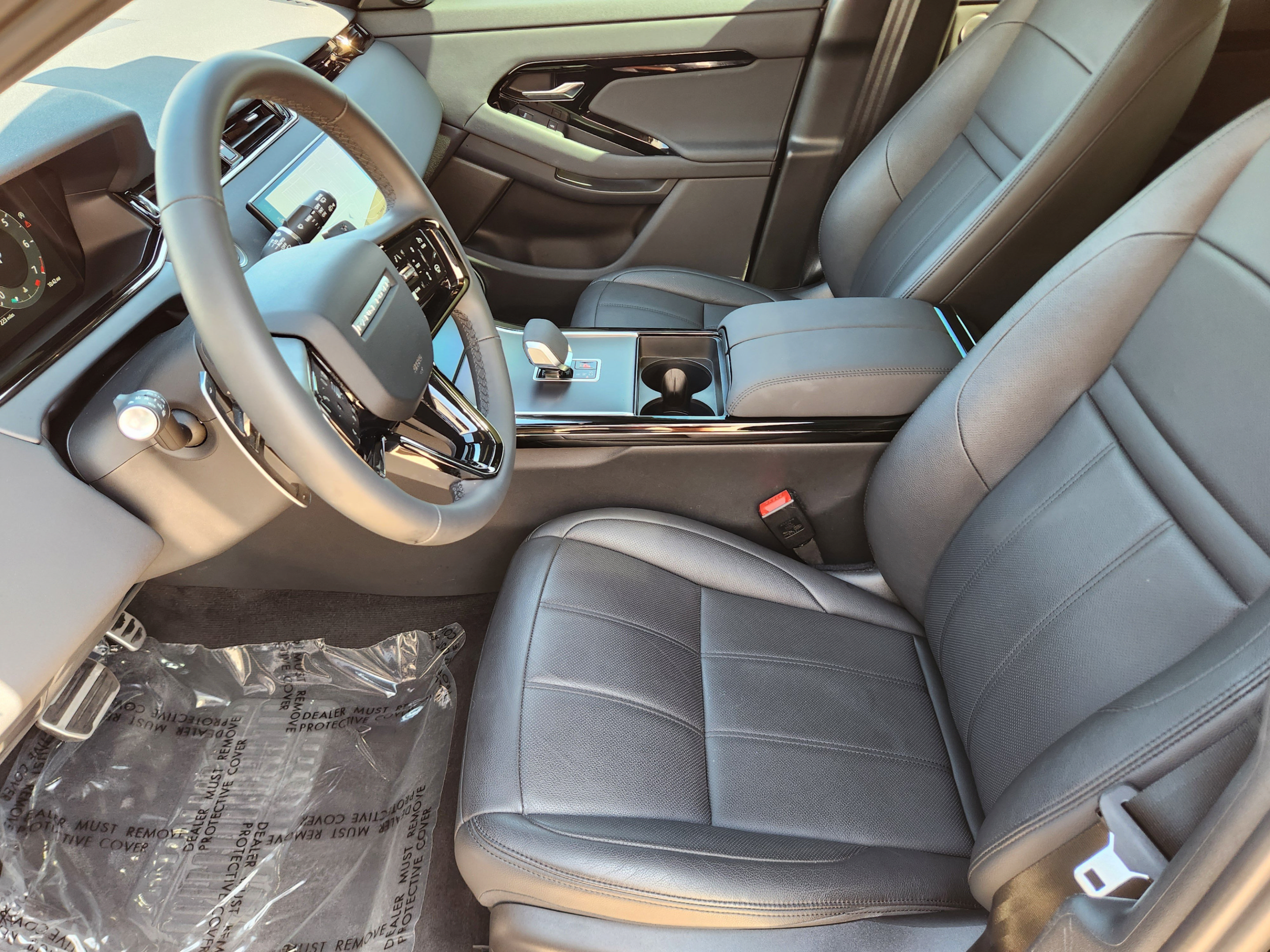 Used 2026 Land Rover Range Rover Evoque Dynamic SE AWD/4WD image 8