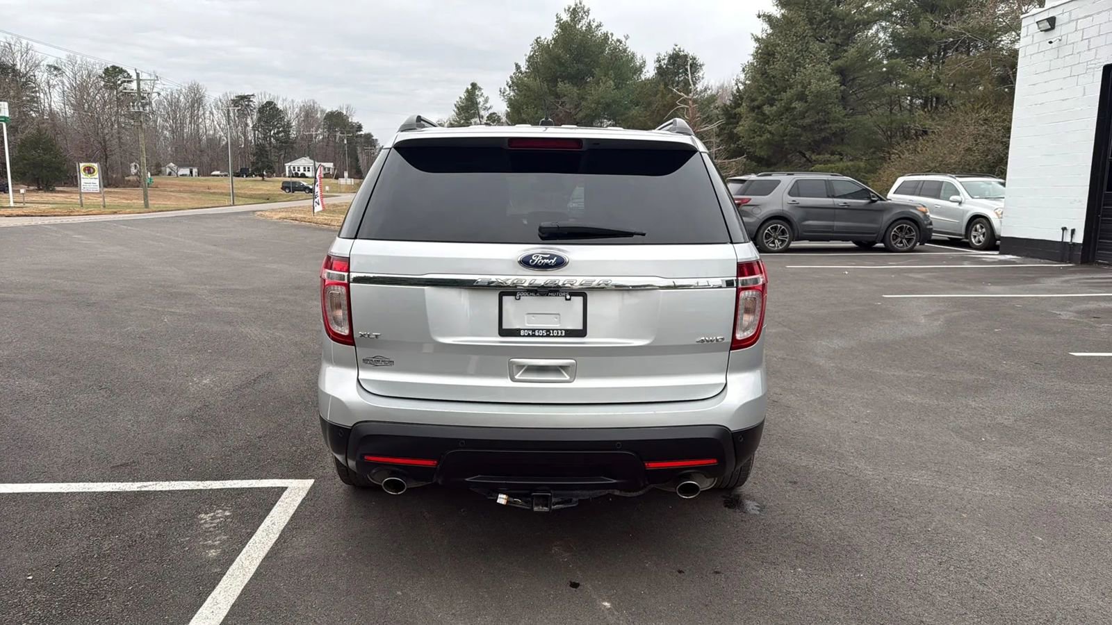 Used 2015 Ford Explorer XLT w/ Equipment Group 202A image 6