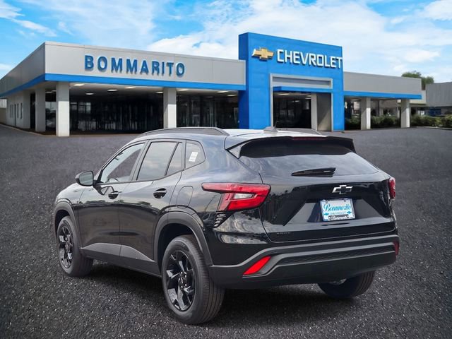 New 2026 Chevrolet Trax LT w/ Driver Confidence Package FWD image 3
