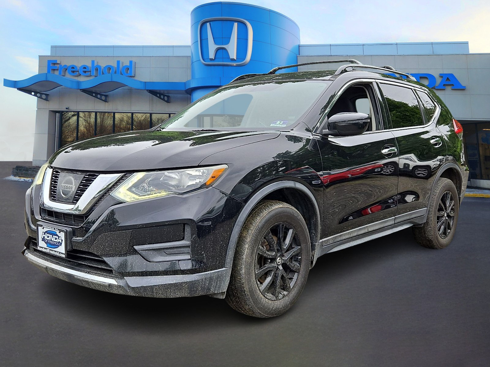 Used 2017 Nissan Rogue SV w/ Midnight Edition AWD/4WD image 3