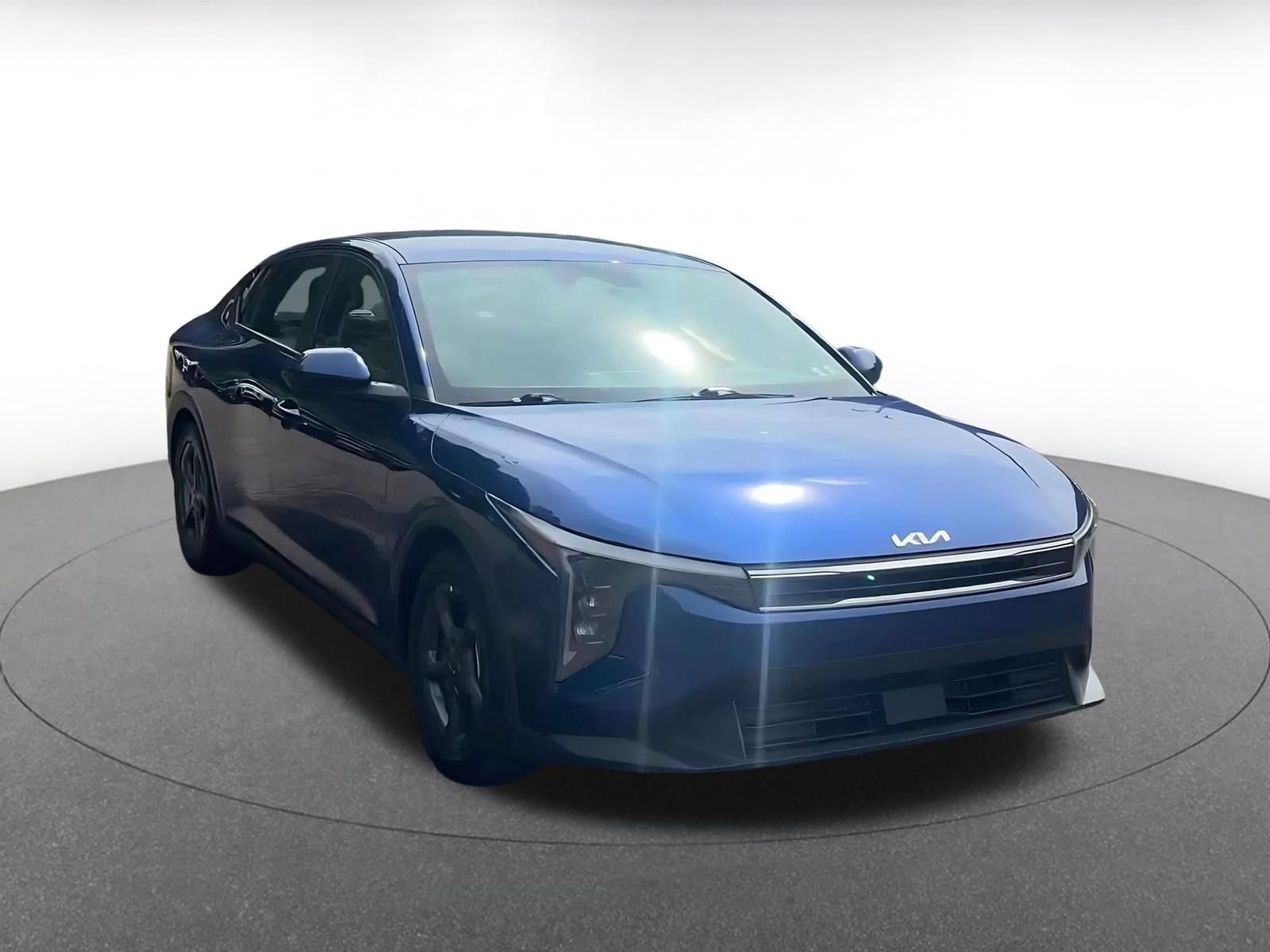 Used 2025 Kia K4 FWD image 3
