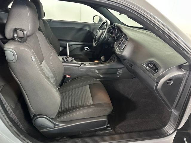 Used 2023 Dodge Challenger SXT image 28