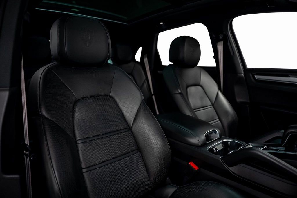 Used 2022 Porsche Cayenne S Platinum image 30