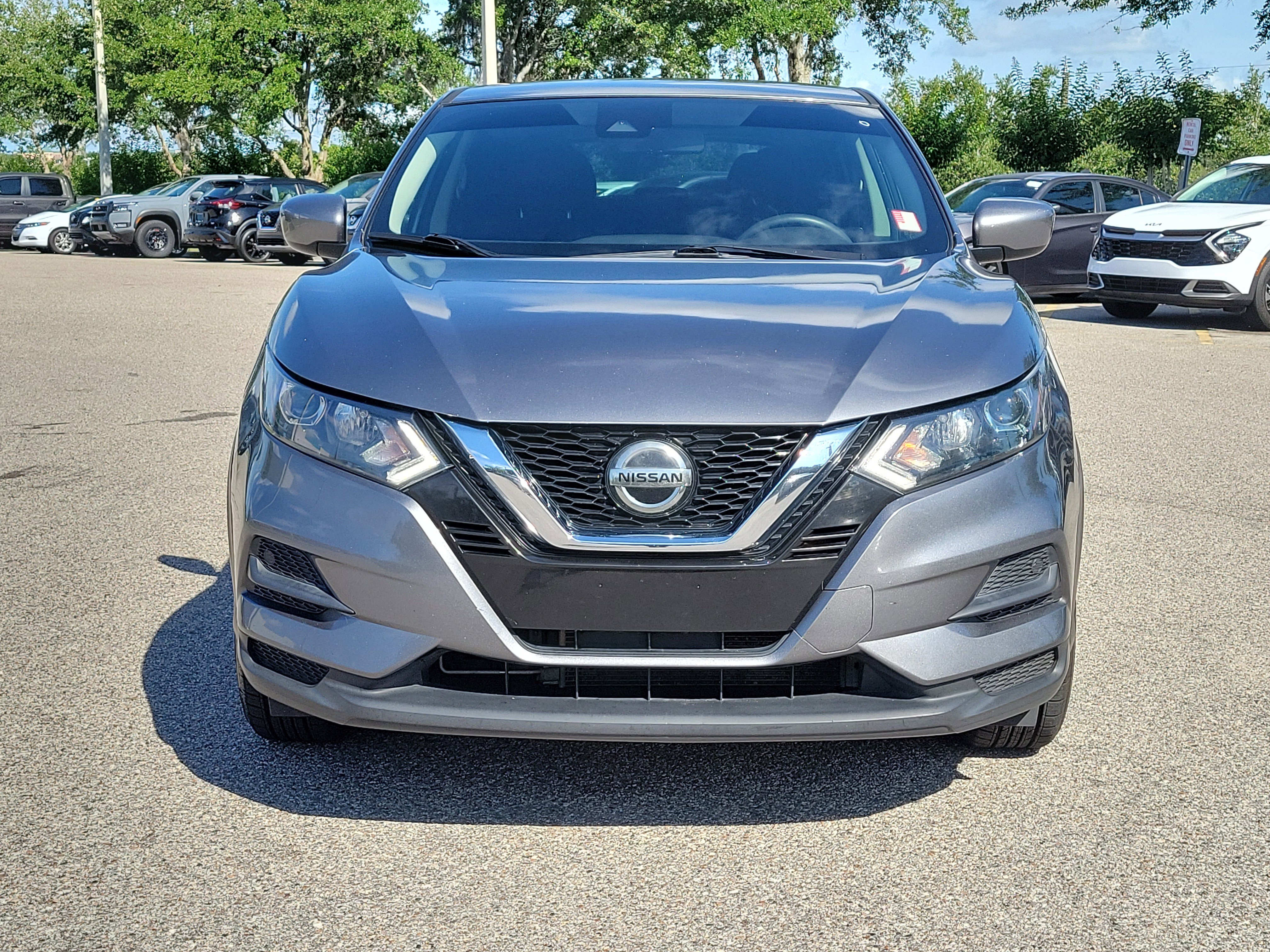 Used 2020 Nissan Rogue Sport S w/ Appearance Package FWD image 2