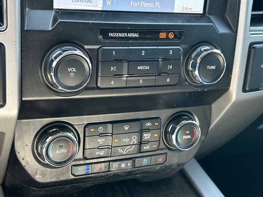 Used 2021 Ford F250 Lariat w/ Lariat Ultimate Package AWD/4WD image 27