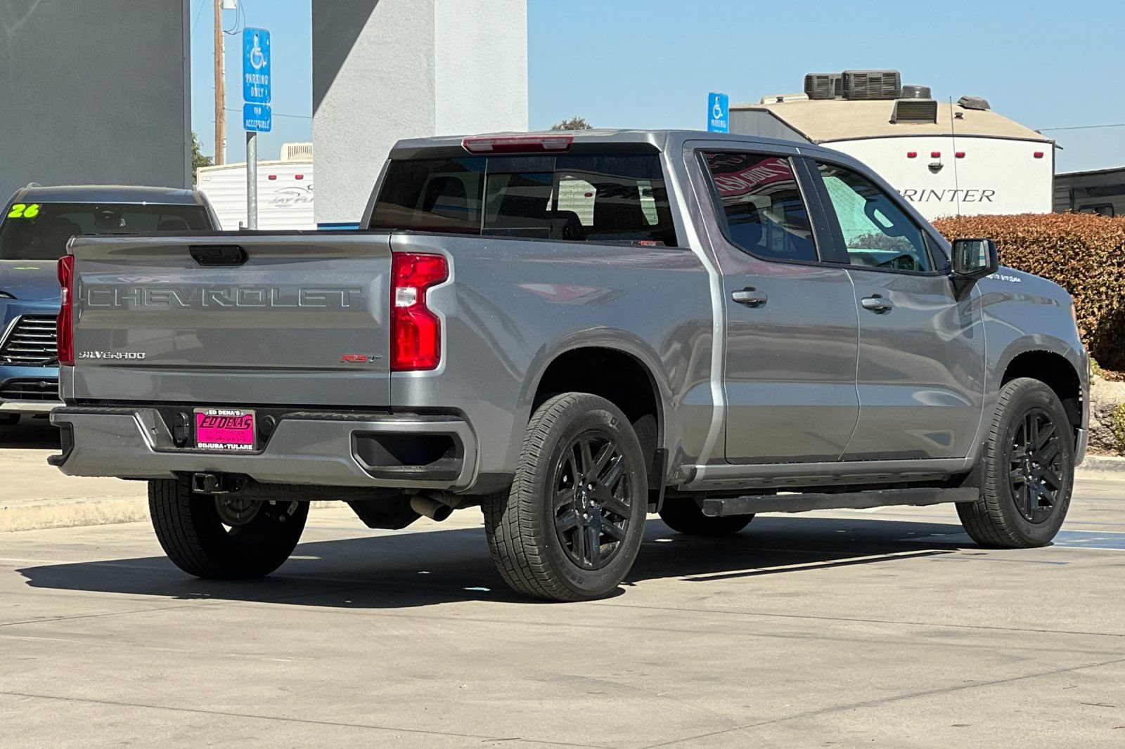 Used 2024 Chevrolet Silverado 1500 RST w/ Convenience Package II RWD image 4