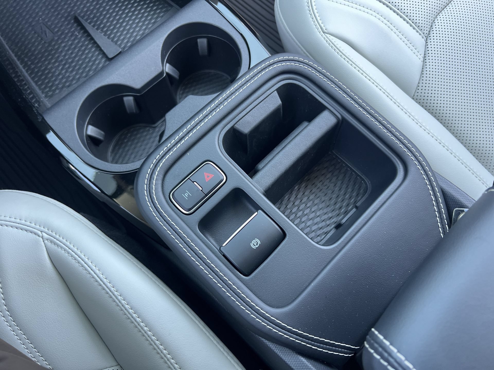 Certified 2025 Ford Mustang Mach-E Premium RWD image 8